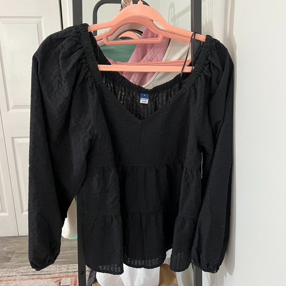 Old Navy Black Women's Blouse - Picture 2 of 4